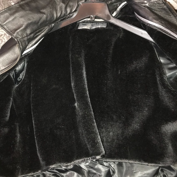 A gift that wasn’t worn - Picture 4 of 5